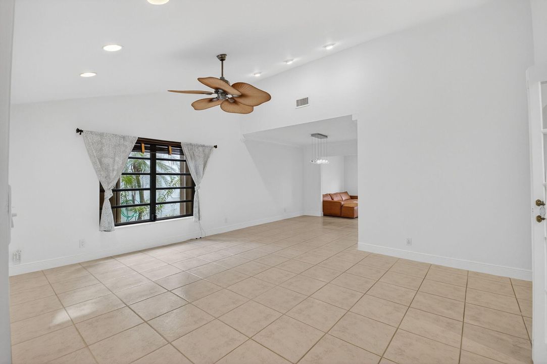 For Sale: $479,900 (2 beds, 2 baths, 1470 Square Feet)