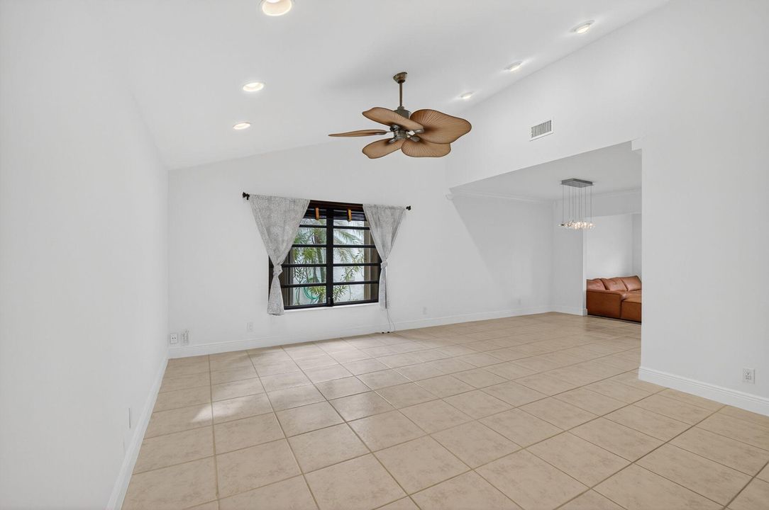 For Sale: $479,900 (2 beds, 2 baths, 1470 Square Feet)