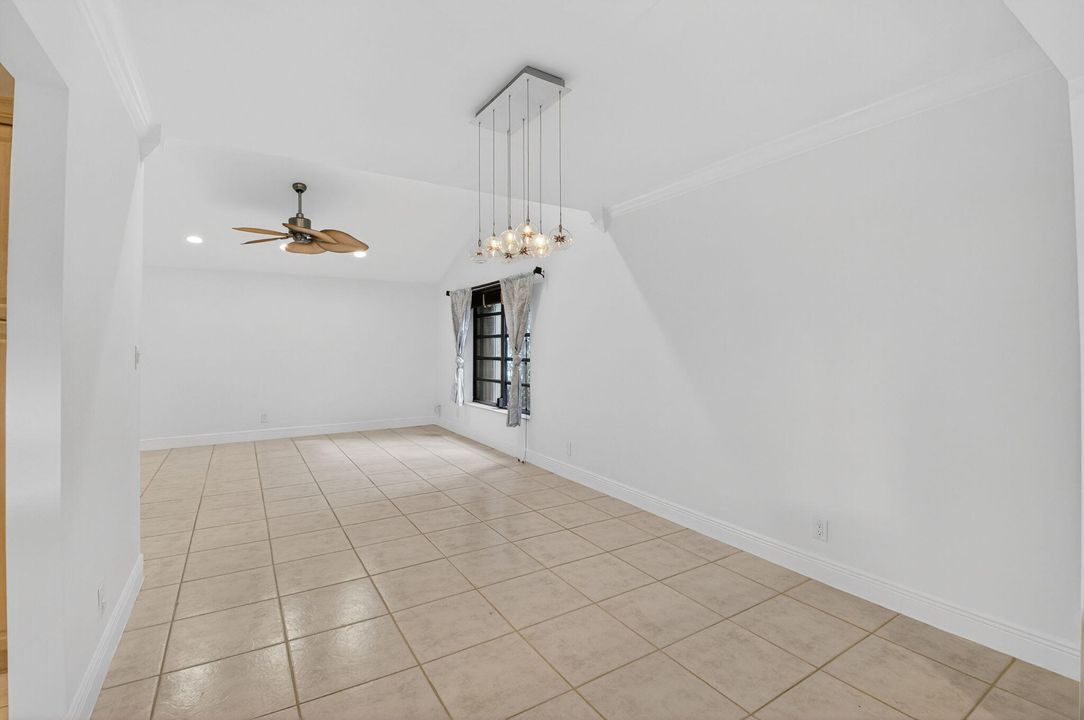 For Sale: $479,900 (2 beds, 2 baths, 1470 Square Feet)