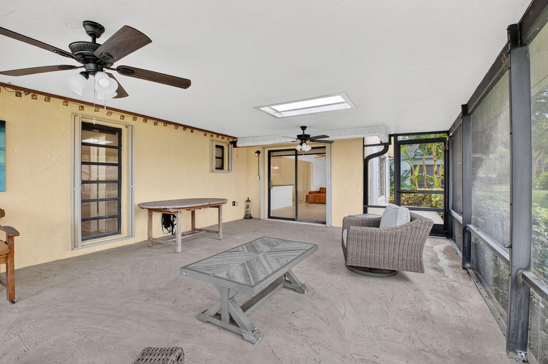 For Sale: $479,900 (2 beds, 2 baths, 1470 Square Feet)