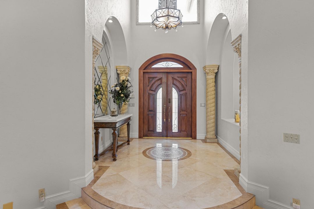 For Rent: $25,000 (5 beds, 6 baths, 6901 Square Feet)