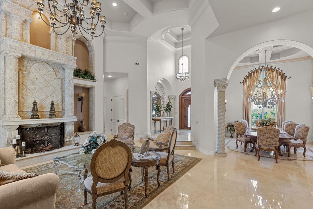 For Rent: $25,000 (5 beds, 6 baths, 6901 Square Feet)