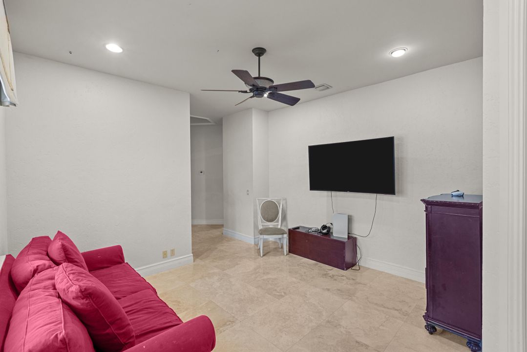 For Rent: $25,000 (5 beds, 6 baths, 6901 Square Feet)