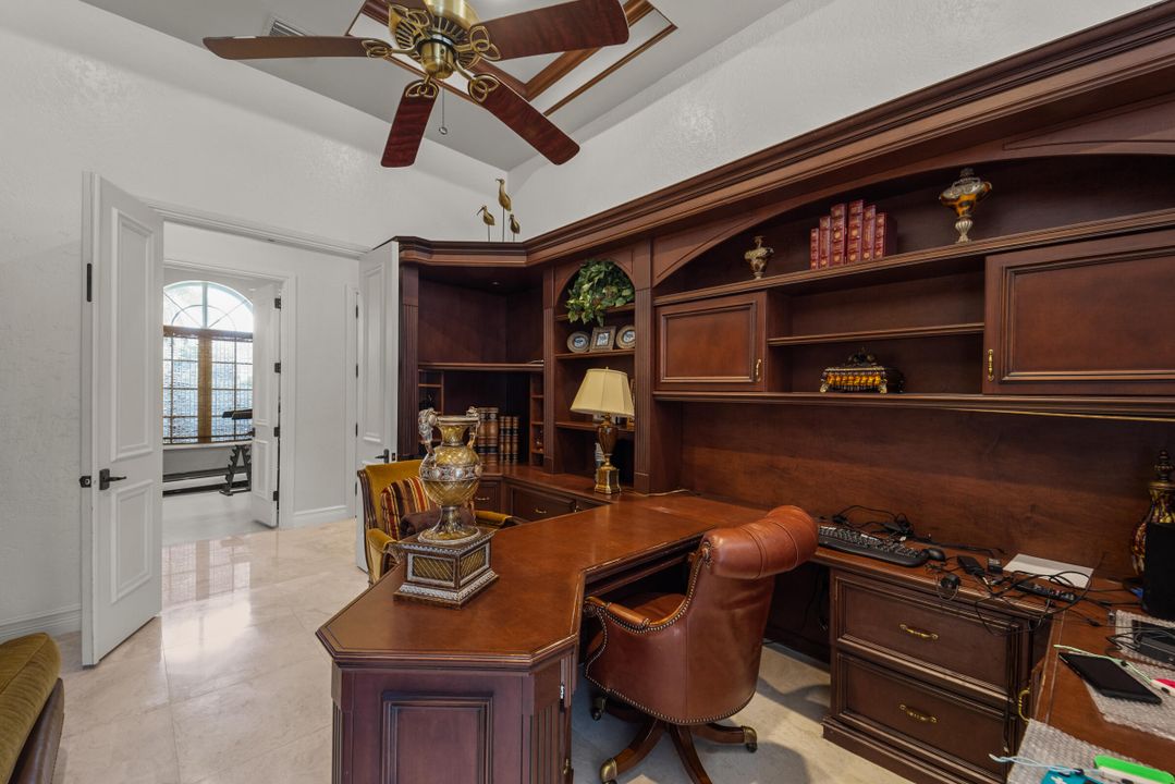 For Rent: $25,000 (5 beds, 6 baths, 6901 Square Feet)