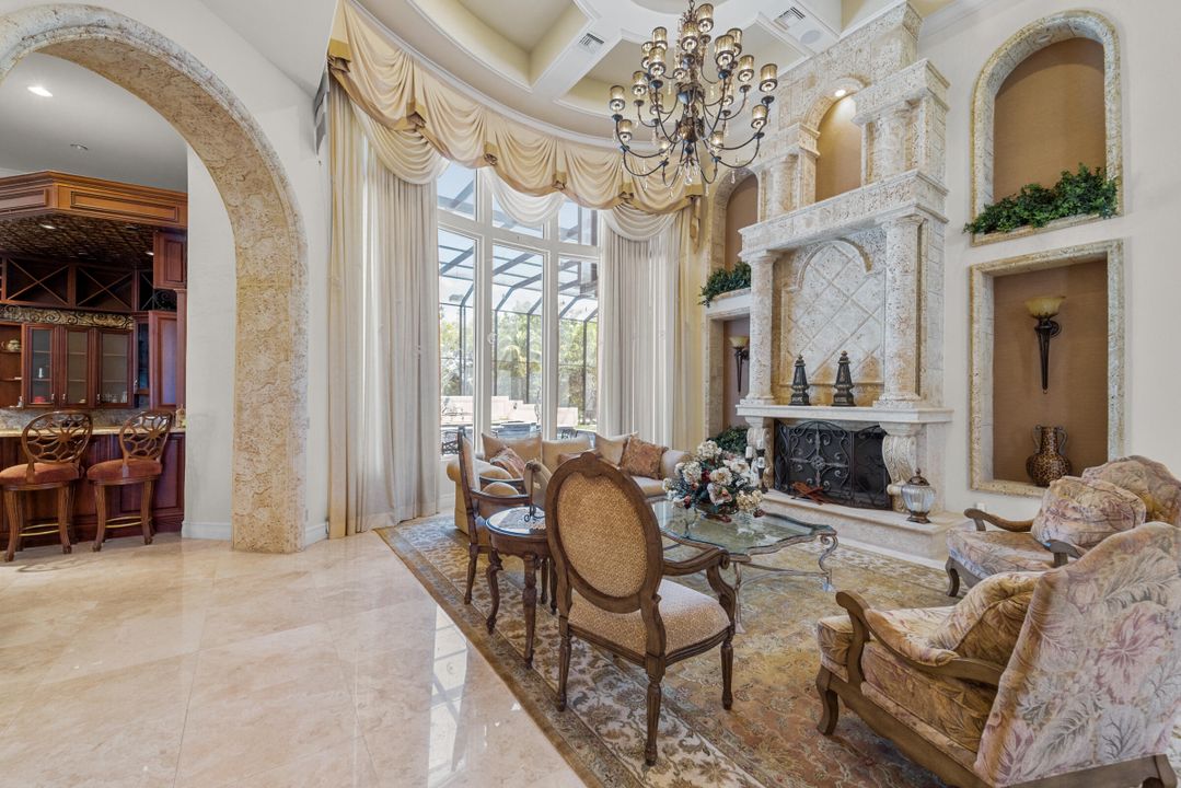 For Rent: $25,000 (5 beds, 6 baths, 6901 Square Feet)