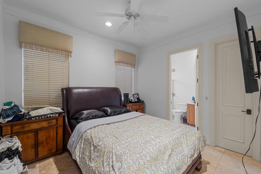 For Rent: $25,000 (5 beds, 6 baths, 6901 Square Feet)