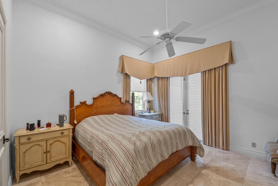 For Rent: $25,000 (5 beds, 6 baths, 6901 Square Feet)