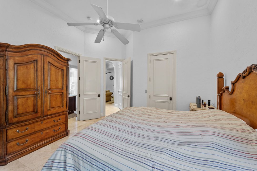 For Rent: $25,000 (5 beds, 6 baths, 6901 Square Feet)