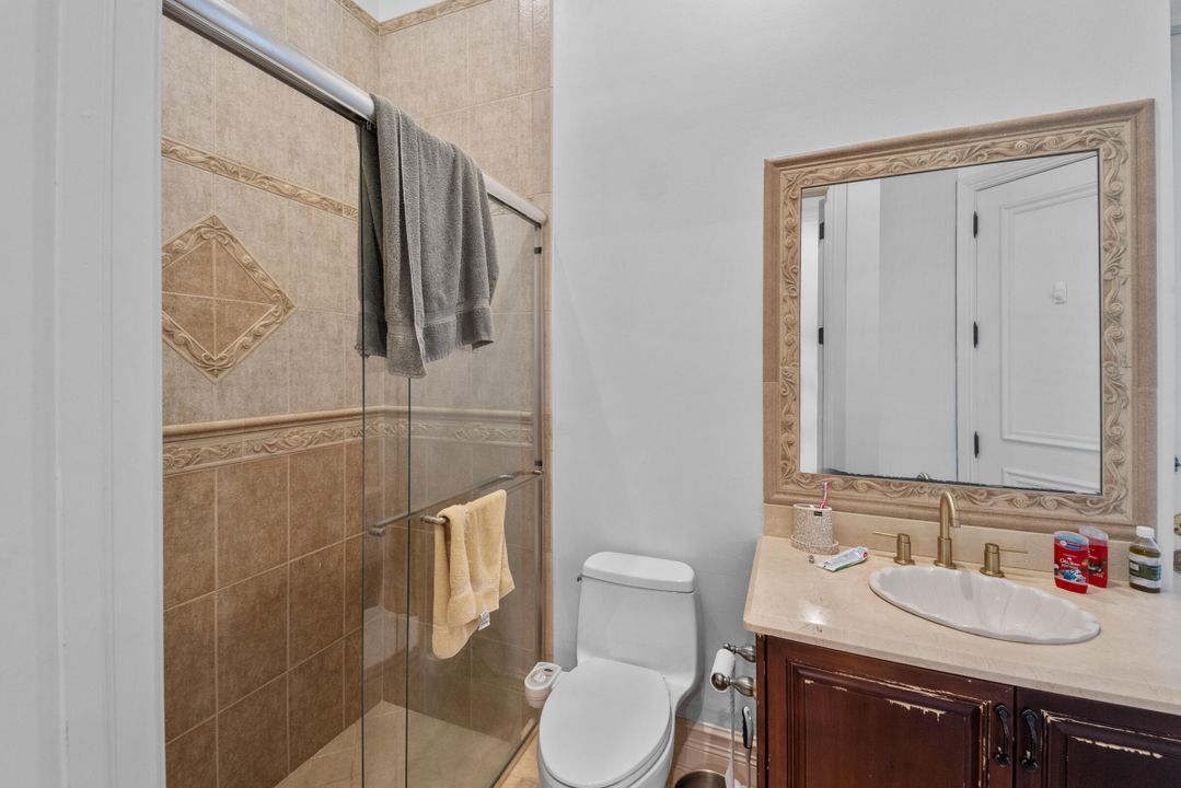 For Rent: $25,000 (5 beds, 6 baths, 6901 Square Feet)