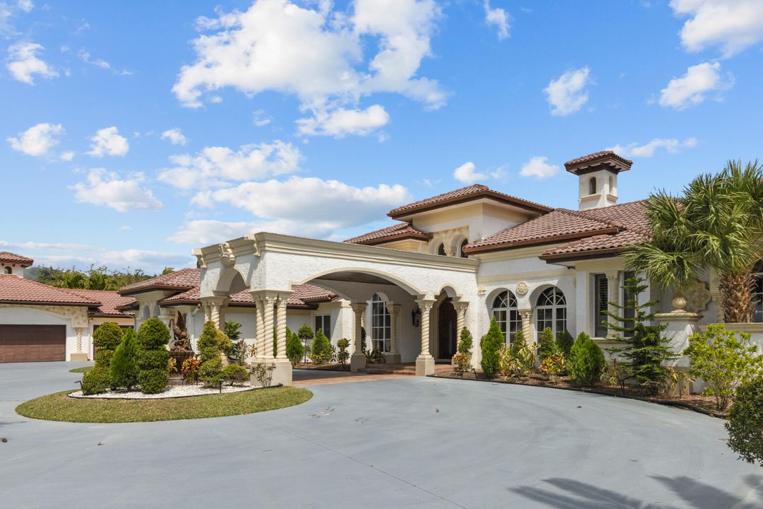 For Rent: $25,000 (5 beds, 6 baths, 6901 Square Feet)