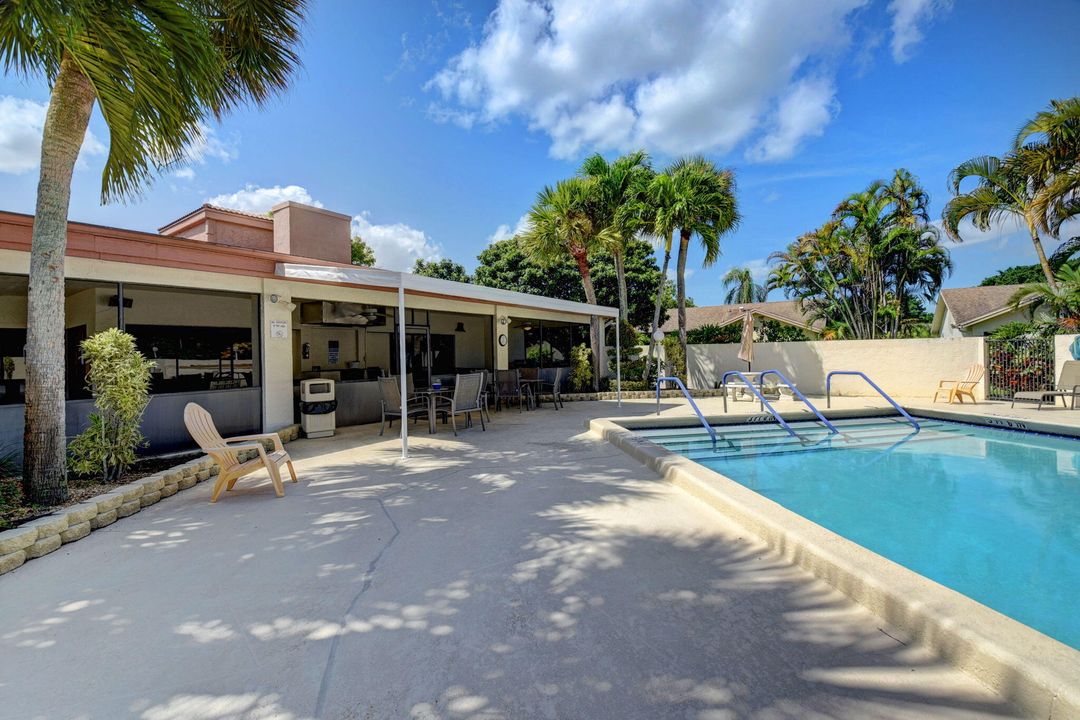 For Sale: $479,900 (2 beds, 2 baths, 1470 Square Feet)