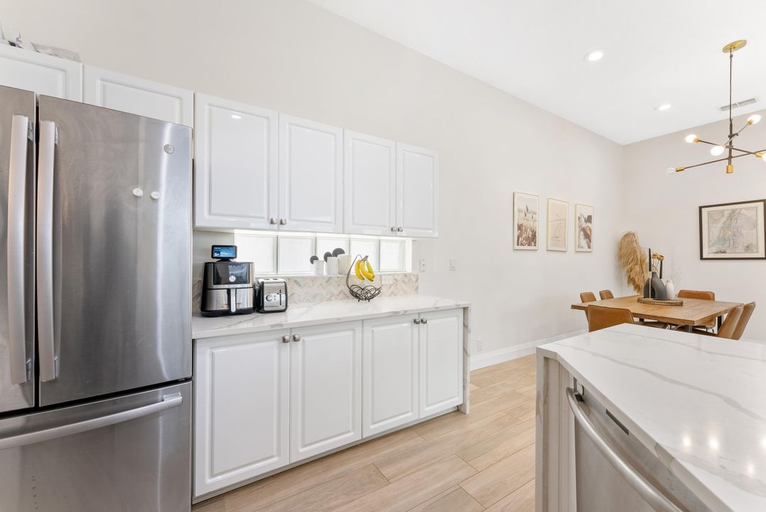 For Sale: $785,000 (3 beds, 3 baths, 1922 Square Feet)