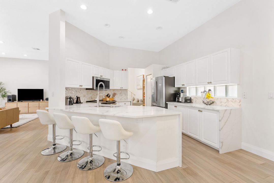 For Sale: $785,000 (3 beds, 3 baths, 1922 Square Feet)