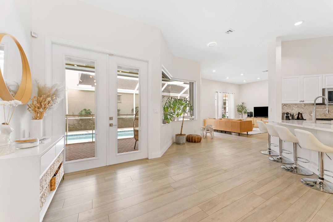 For Sale: $785,000 (3 beds, 3 baths, 1922 Square Feet)