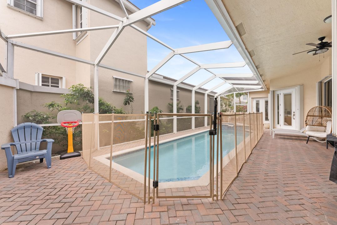 For Sale: $785,000 (3 beds, 3 baths, 1922 Square Feet)