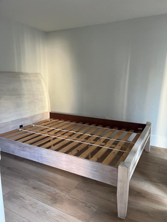 出租: $1,450 (1 贝兹, 1 浴室, 400 平方英尺)