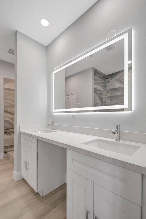 For Rent: $9,000 (3 beds, 3 baths, 2000 Square Feet)