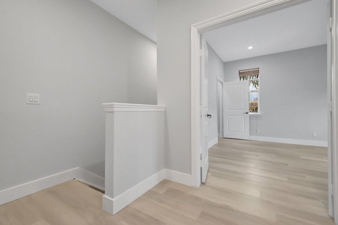 For Rent: $9,000 (3 beds, 3 baths, 2000 Square Feet)