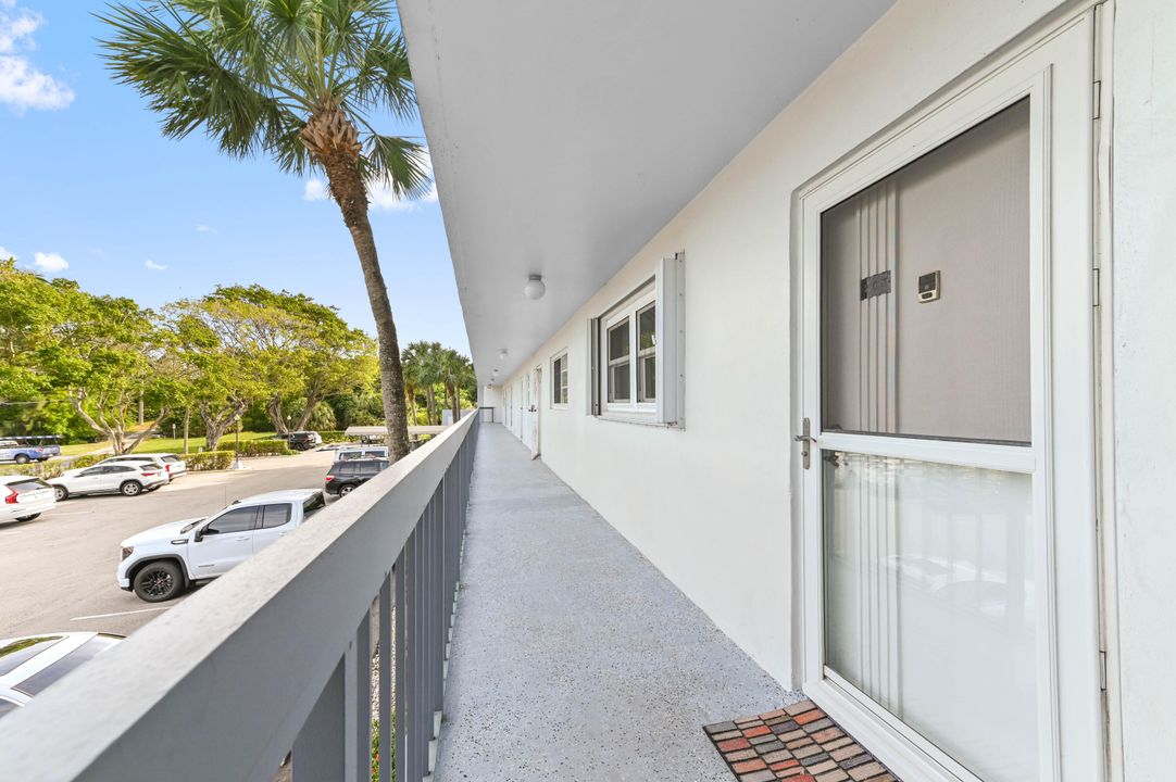 For Sale: $340,000 (3 beds, 2 baths, 1316 Square Feet)