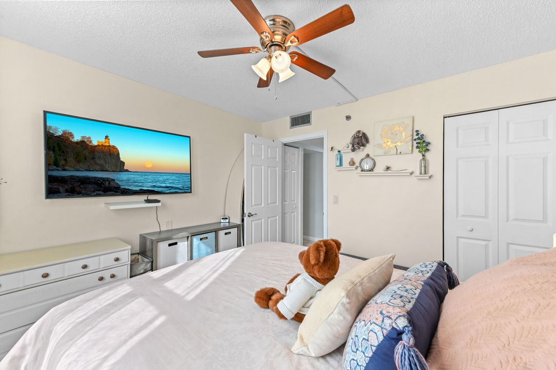 For Sale: $340,000 (3 beds, 2 baths, 1316 Square Feet)