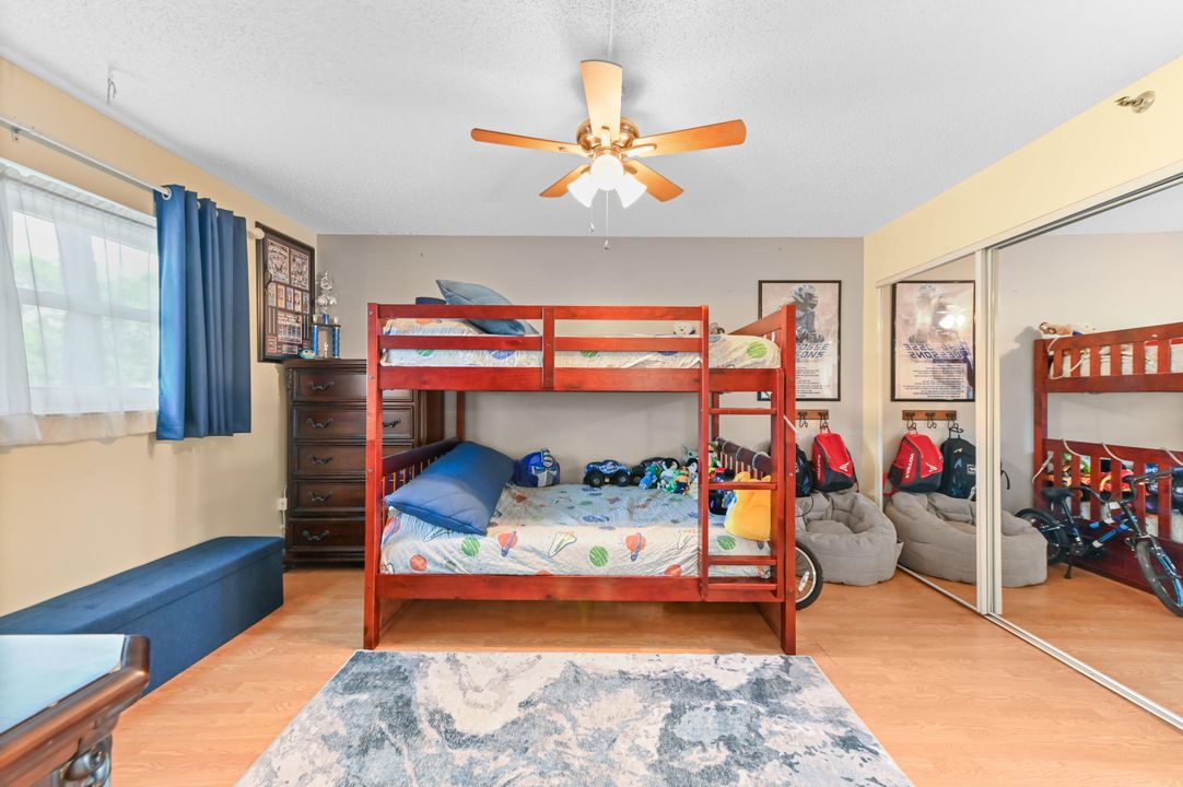 For Sale: $340,000 (3 beds, 2 baths, 1316 Square Feet)