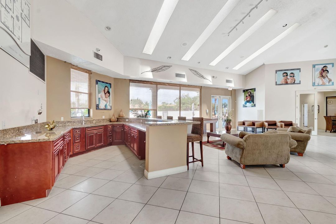 待售: $6,500,000 (0 贝兹, 0 浴室, 904 平方英尺)