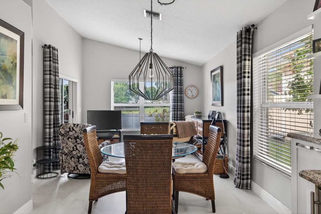 En Venta: $649,000 (3 camas, 2 baños, 1869 Pies cuadrados)