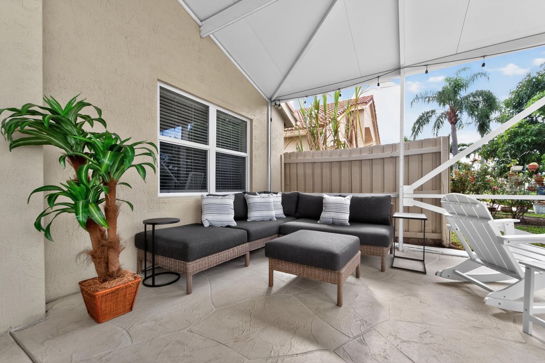 En Venta: $649,000 (3 camas, 2 baños, 1869 Pies cuadrados)