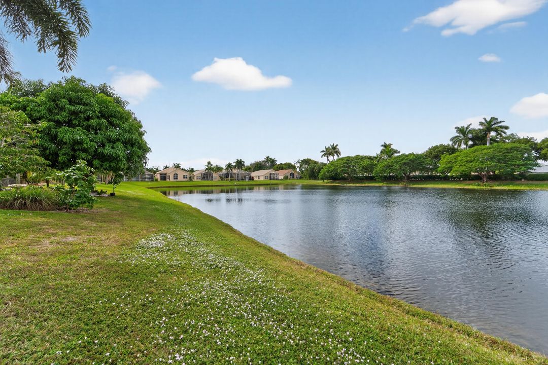 En Venta: $649,000 (3 camas, 2 baños, 1869 Pies cuadrados)