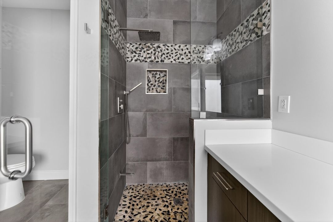 En Venta: $649,000 (3 camas, 2 baños, 1869 Pies cuadrados)