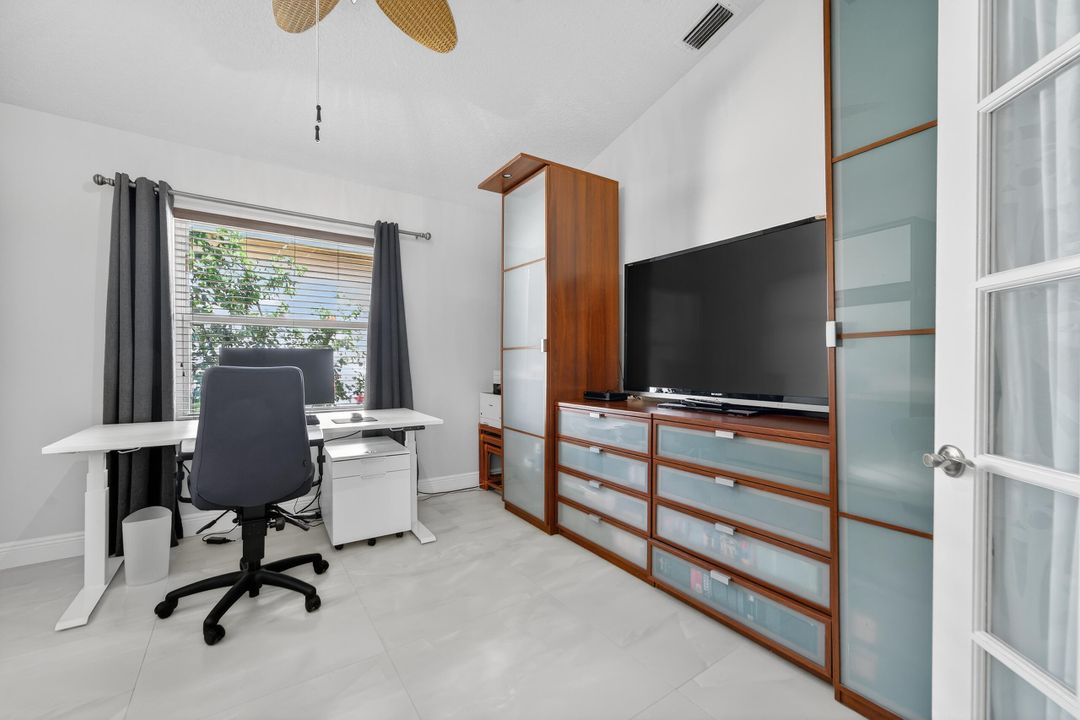 En Venta: $649,000 (3 camas, 2 baños, 1869 Pies cuadrados)