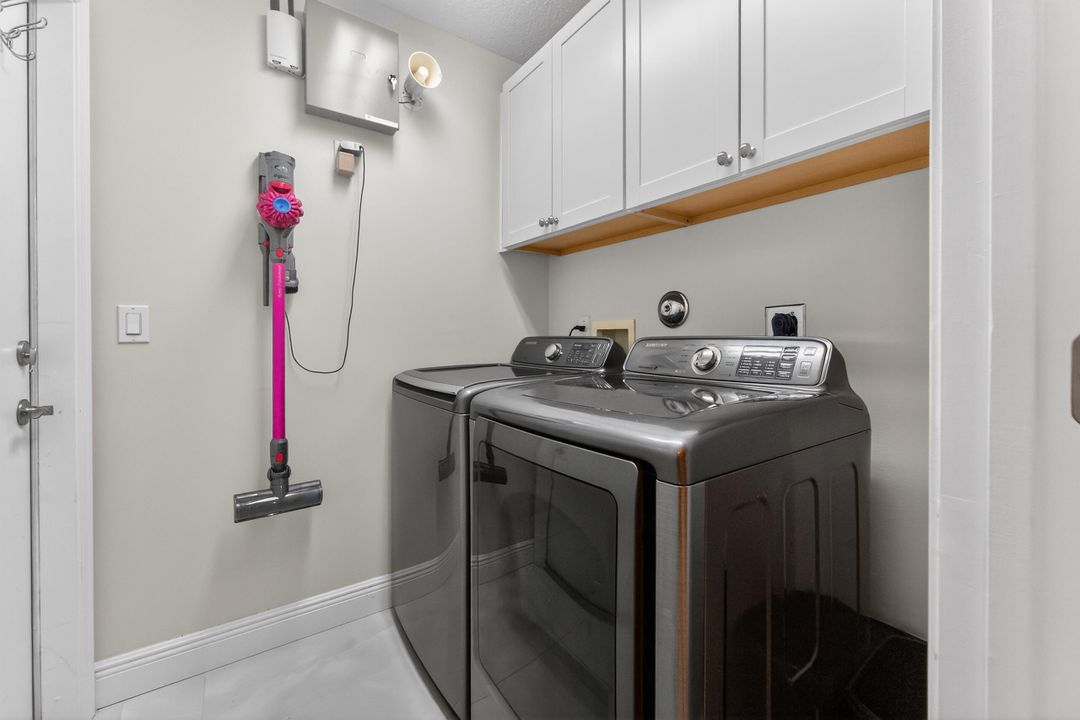 En Venta: $649,000 (3 camas, 2 baños, 1869 Pies cuadrados)