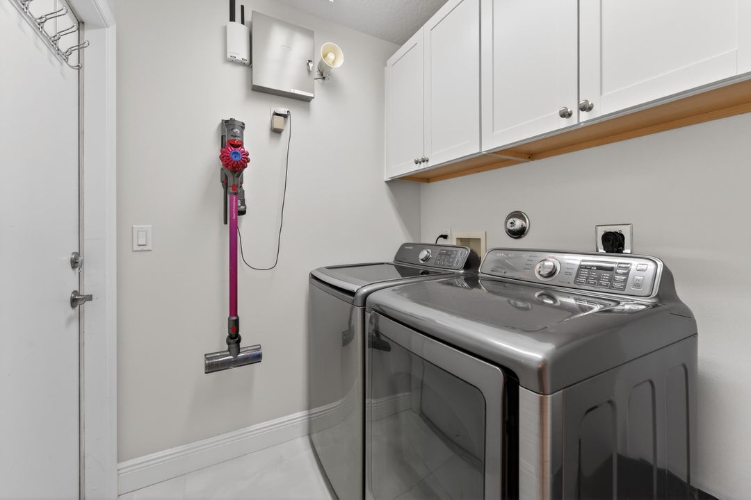 En Venta: $649,000 (3 camas, 2 baños, 1869 Pies cuadrados)