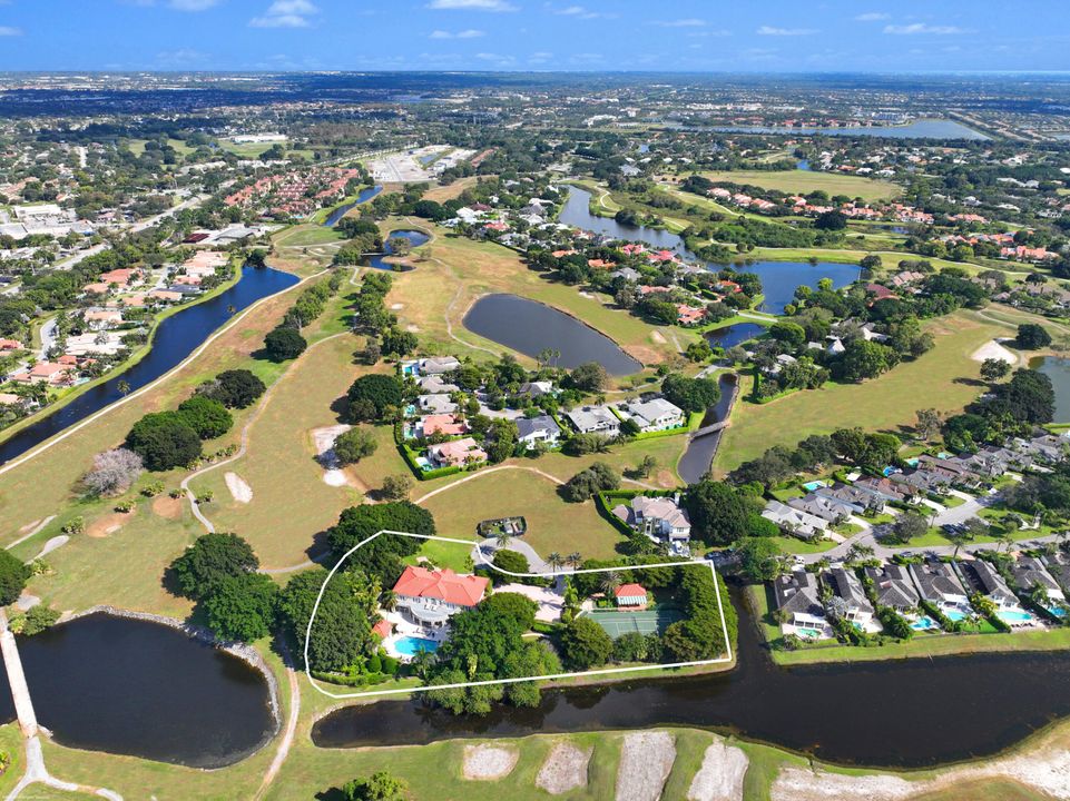 For Sale: $13,500,000 (11 beds, 13 baths, 9288 Square Feet)