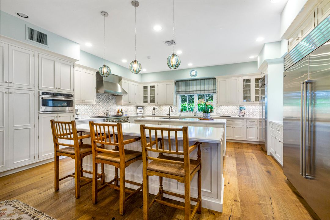 For Sale: $13,500,000 (11 beds, 13 baths, 9288 Square Feet)