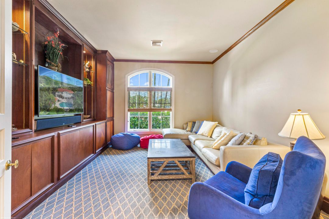 For Sale: $13,500,000 (11 beds, 13 baths, 9288 Square Feet)