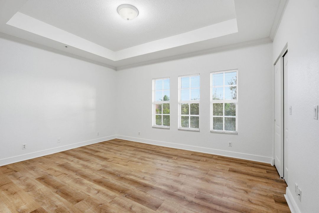 For Rent: $3,099 (3 beds, 3 baths, 1727 Square Feet)