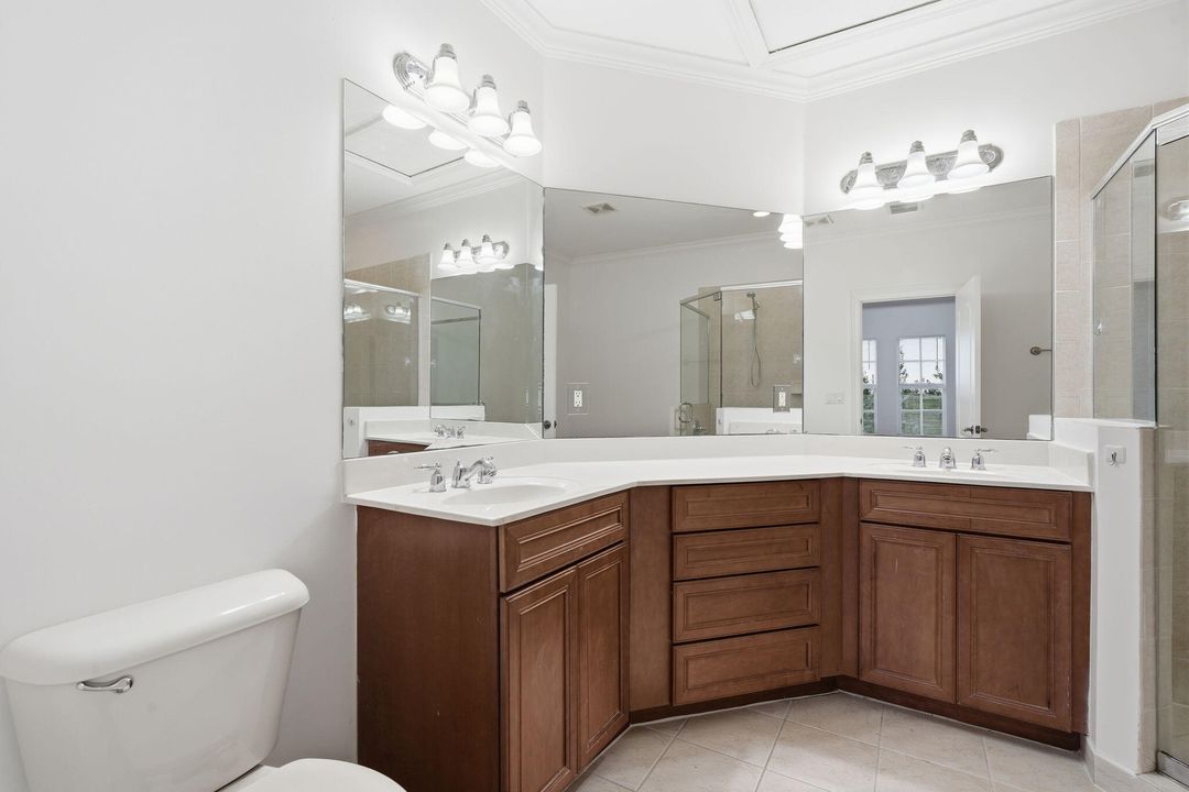 For Rent: $3,099 (3 beds, 3 baths, 1727 Square Feet)