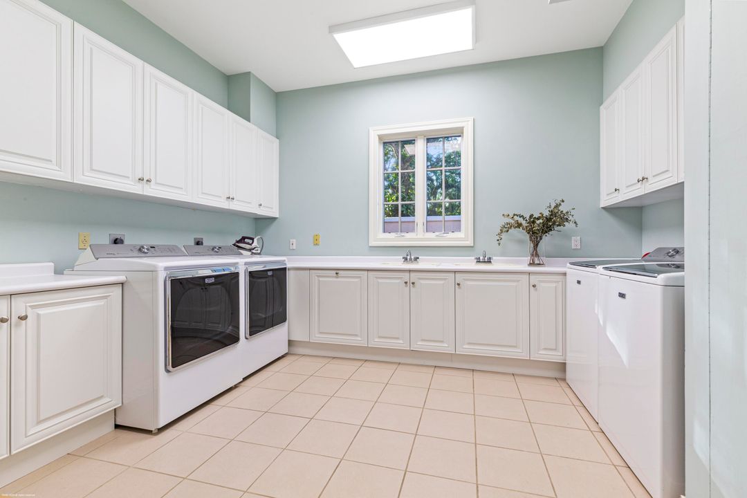 For Sale: $13,500,000 (11 beds, 13 baths, 9288 Square Feet)