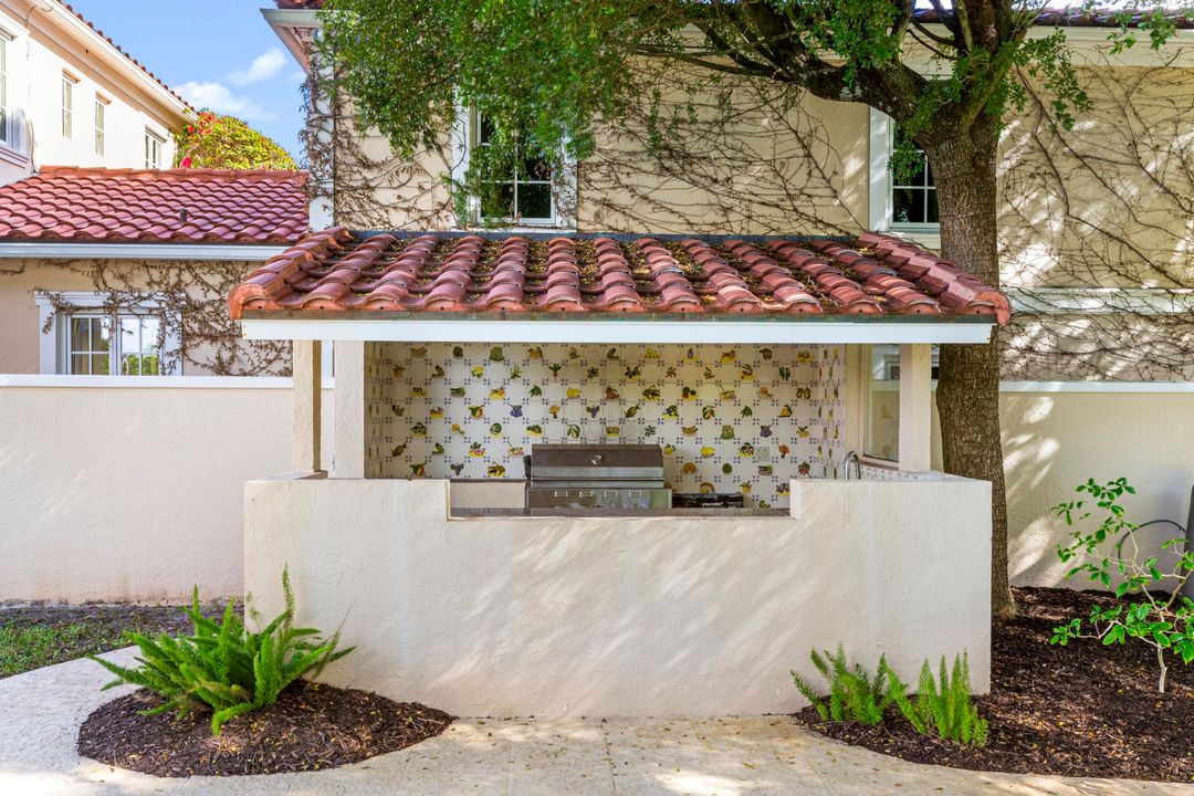 For Sale: $13,500,000 (11 beds, 13 baths, 9288 Square Feet)