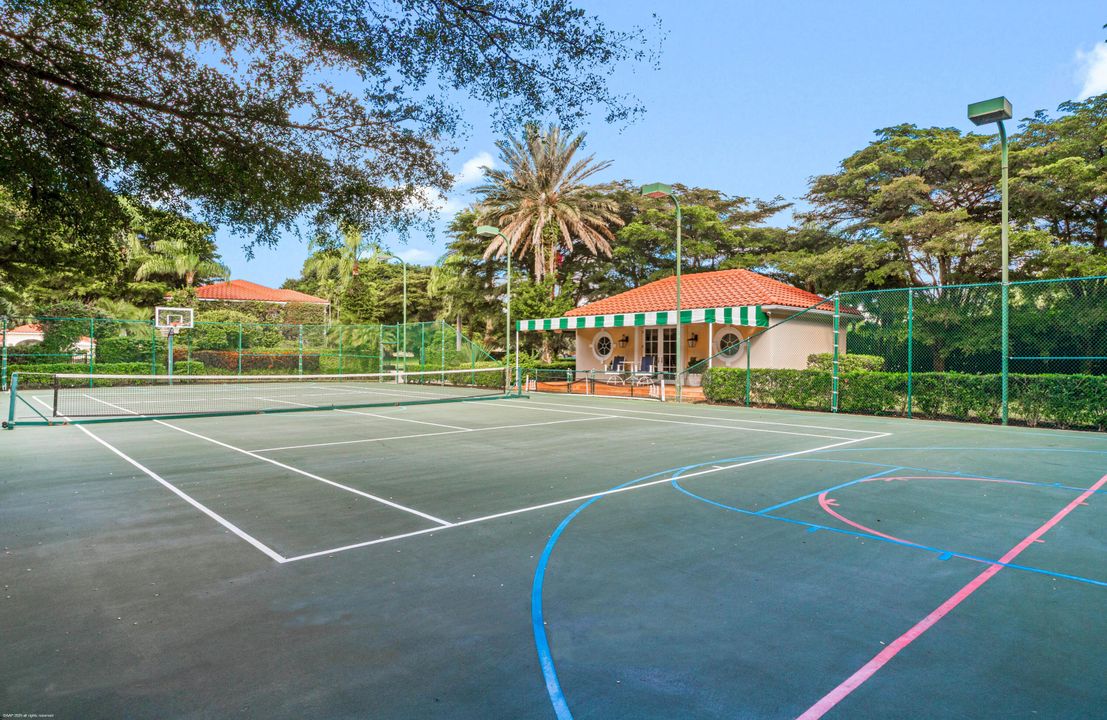 For Sale: $13,500,000 (11 beds, 13 baths, 9288 Square Feet)