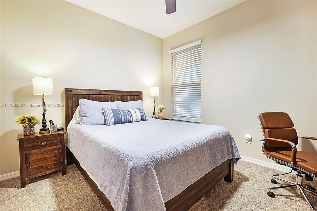 出租: $3,500 (4 贝兹, 3 浴室, 2394 平方英尺)