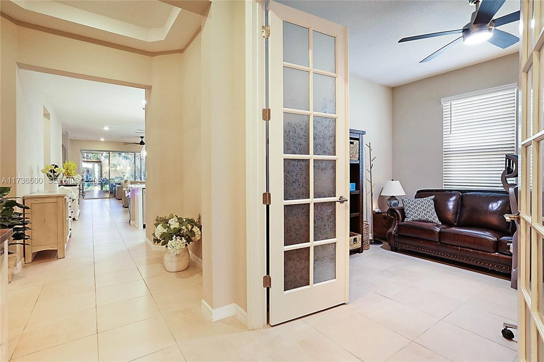 出租: $3,500 (4 贝兹, 3 浴室, 2394 平方英尺)