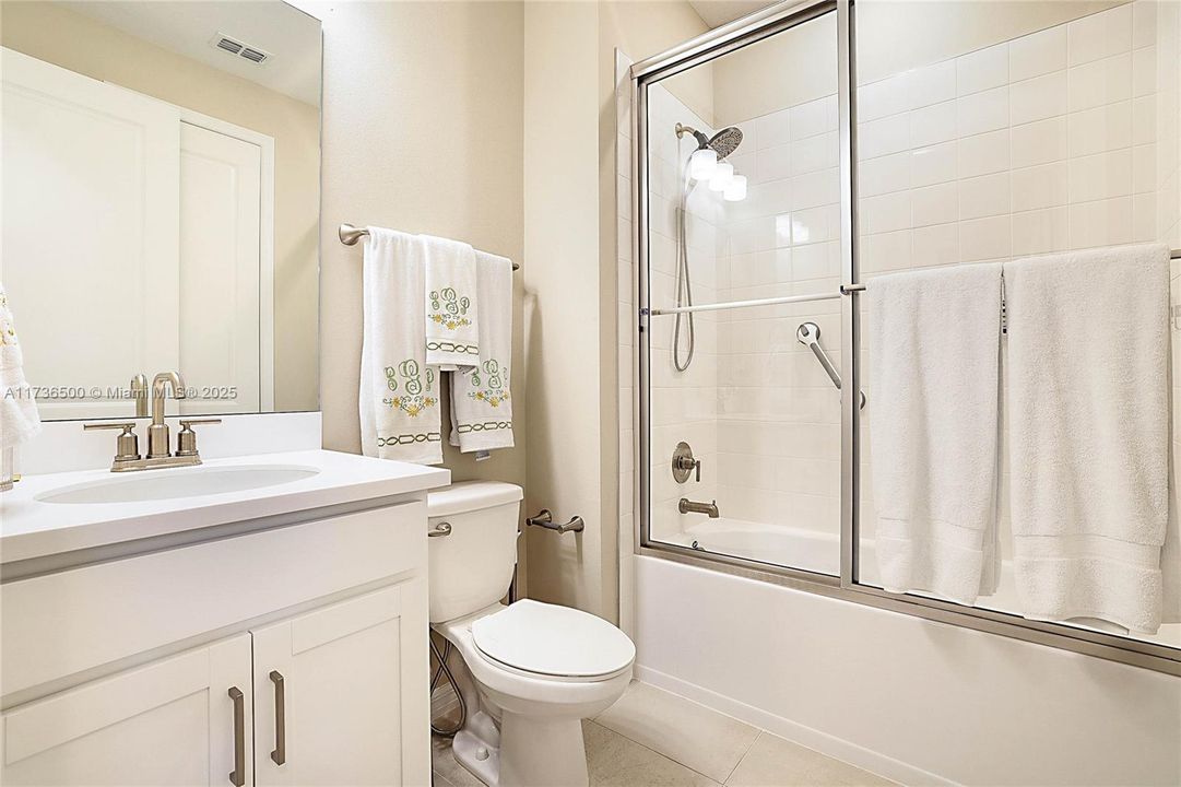 出租: $3,500 (4 贝兹, 3 浴室, 2394 平方英尺)