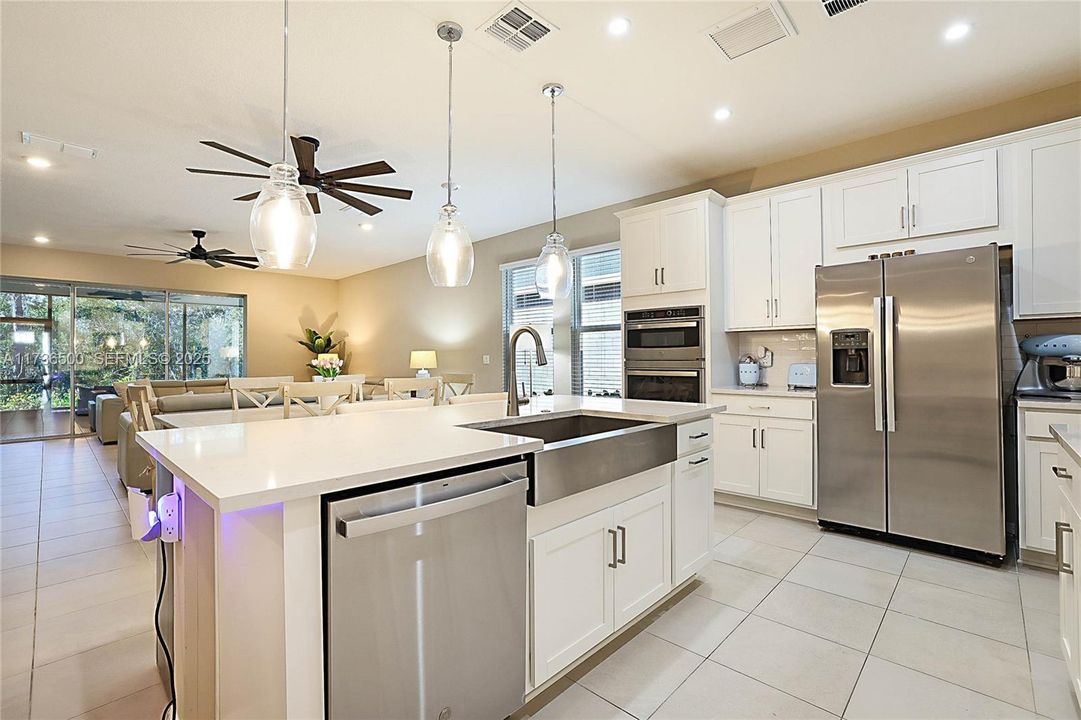 出租: $3,500 (4 贝兹, 3 浴室, 2394 平方英尺)