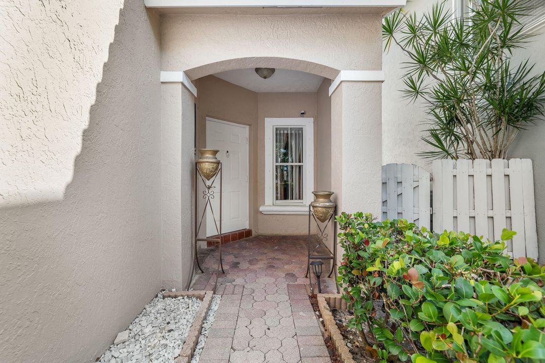 待售: $525,000 (4 贝兹, 2 浴室, 1887 平方英尺)