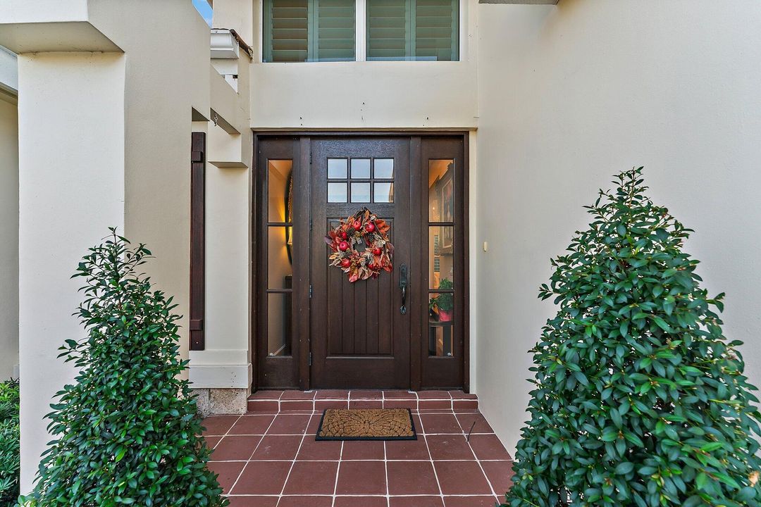 En Venta: $2,999,900 (3 camas, 3 baños, 2814 Pies cuadrados)