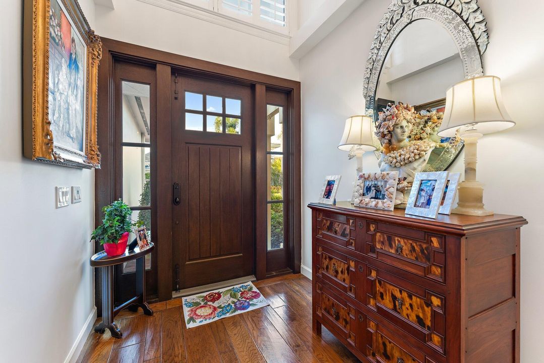 En Venta: $2,999,900 (3 camas, 3 baños, 2814 Pies cuadrados)