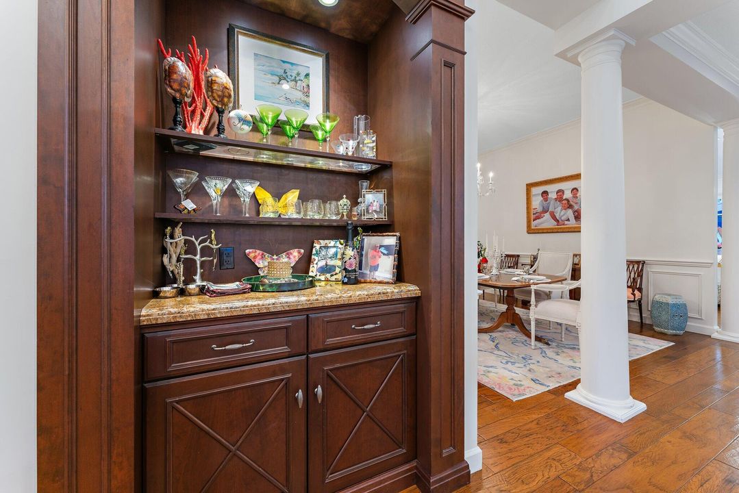 En Venta: $2,999,900 (3 camas, 3 baños, 2814 Pies cuadrados)