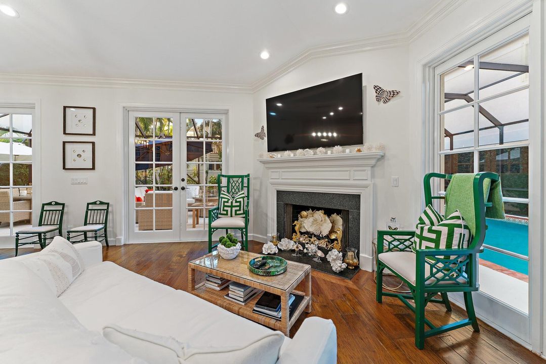 En Venta: $2,999,900 (3 camas, 3 baños, 2814 Pies cuadrados)